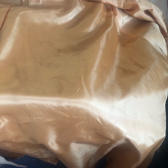 COPY - SUEDE! What a buy! 60s glam in this vintage suede cape. Soft, classy - Picture 4 of 5